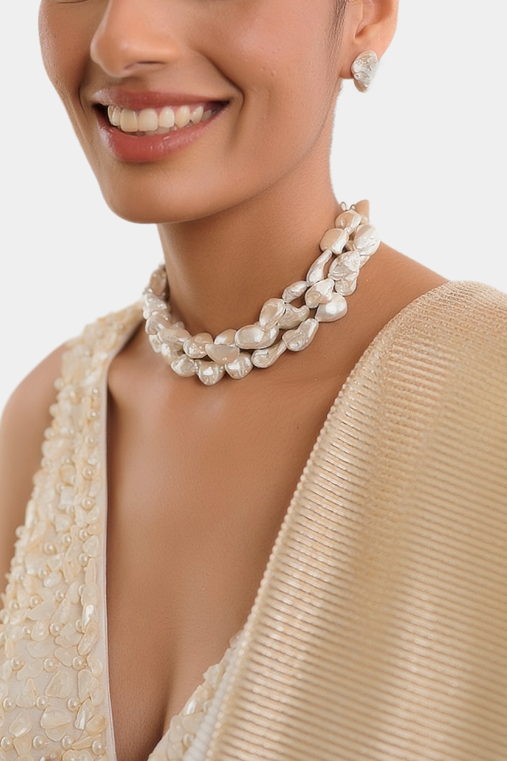 Pearly White Ameel Choker