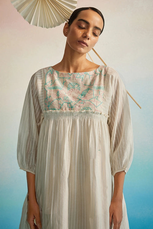 Hakanai Square Sleeve Top