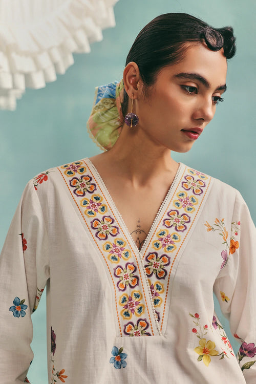 Ecru Daisy V-neck Short Kurta Set