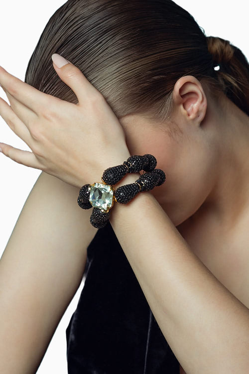 Pyrus Bracelet in Charcoal Black