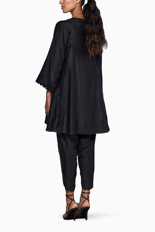 Cliantha Black Kurta Set