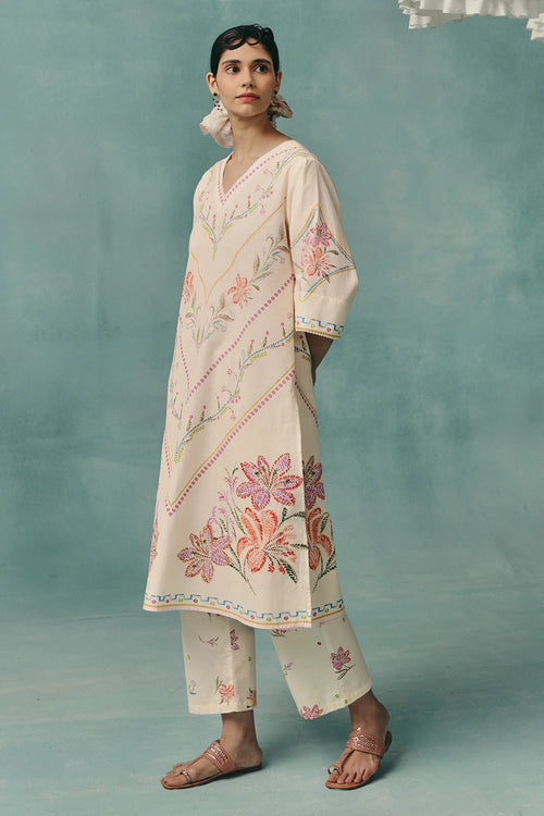 Ecru Hibiscus V-neck Kurta Set