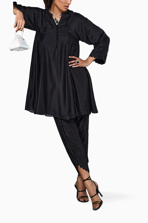 Cliantha Black Kurta Set