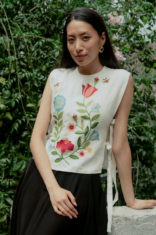 Dancing Flower Bib