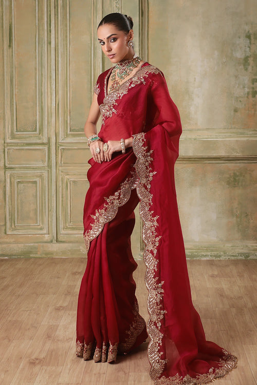 Zar-Rang  Maroon Scallop Border Saree Set