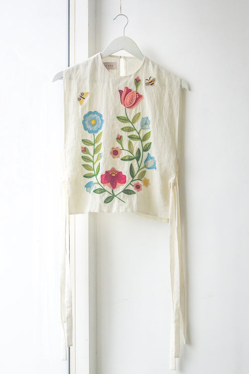 Dancing Flower Bib