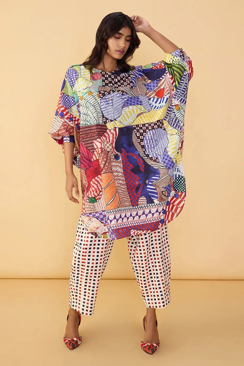 Akira Spectrum Tunic with Box Loly Trousers