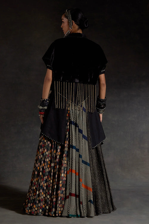 Akaar Zoa Cropped Trench And Skirt Set