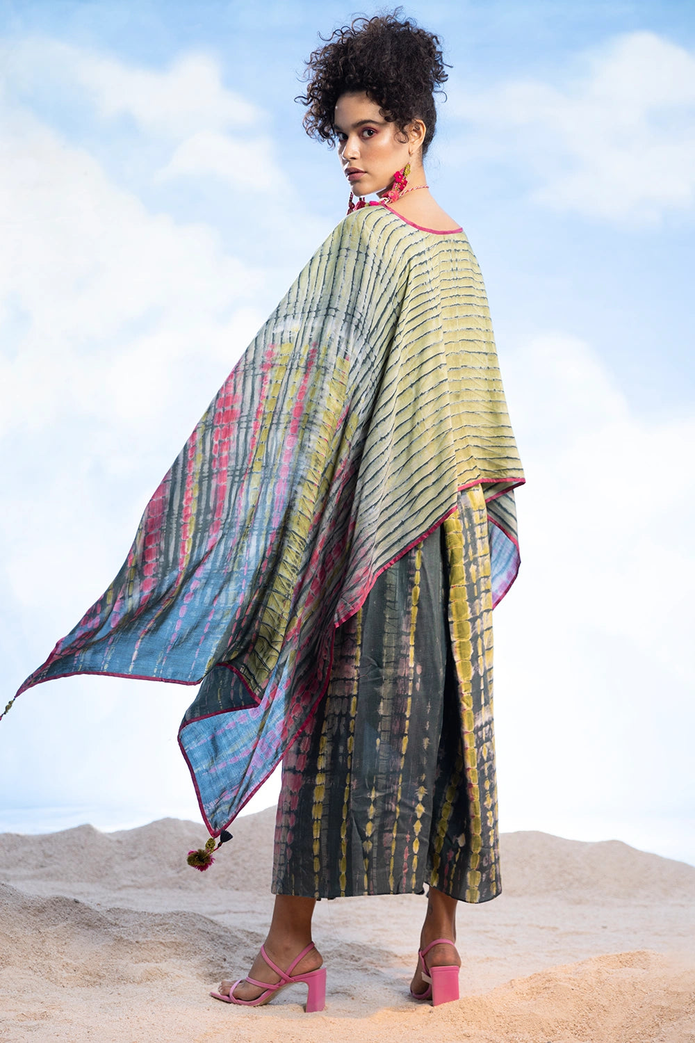 Tie-Dye Poncho Cape With Pleated Uneven Skirt