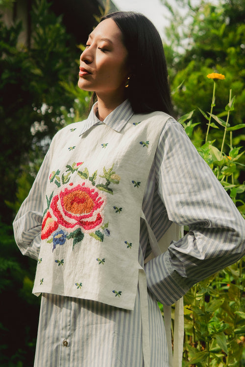 Moonpoppy Bib