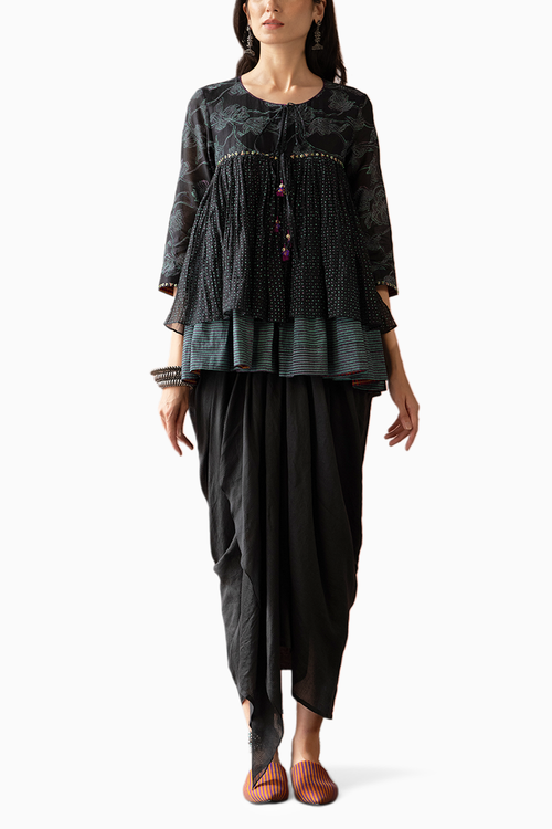 Anippi Kedia Top