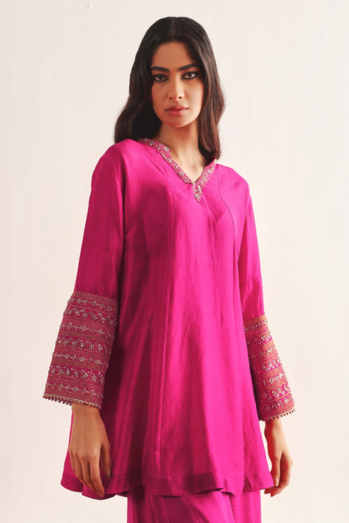 Fuschia Silk Marodiwork Cuffs & Neckline Kurta