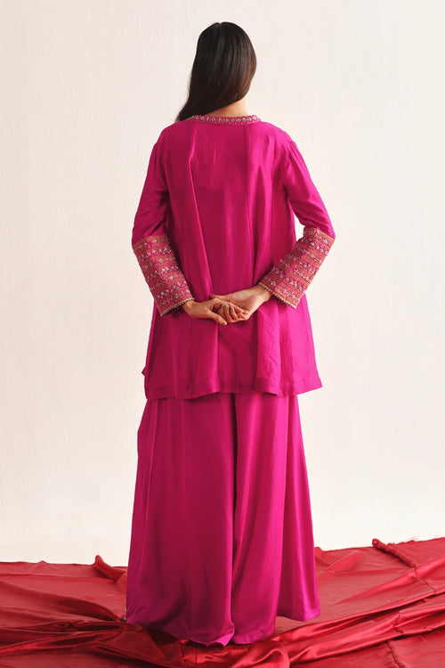 Fuschia Silk Marodiwork Cuffs & Neckline Kurta
