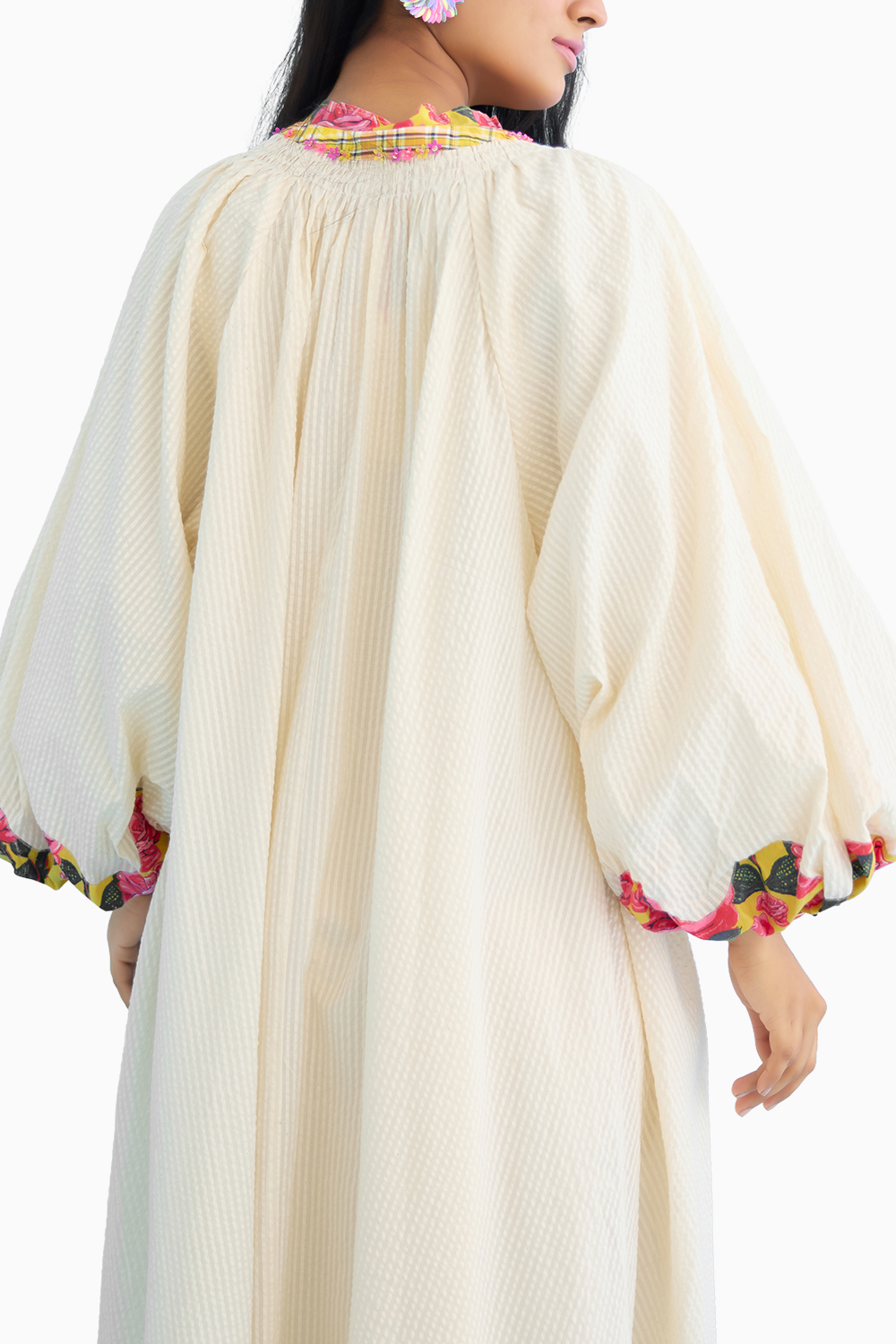 Cream Bubble Sleeves Overgarment