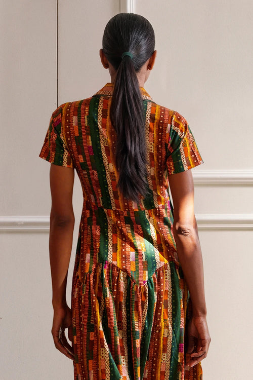 Gond abstract stripes Collar Dress