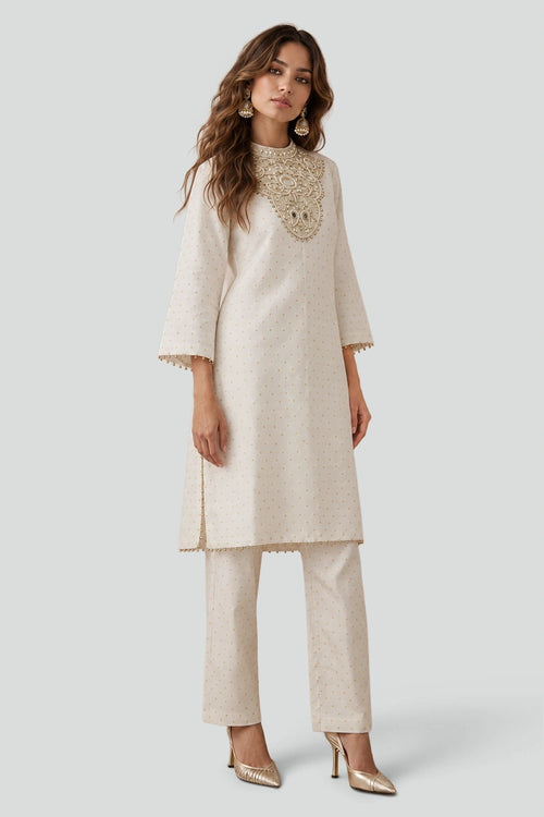 Off-White Brocade Banarasi Kurta With Detachable Necklace And Pants