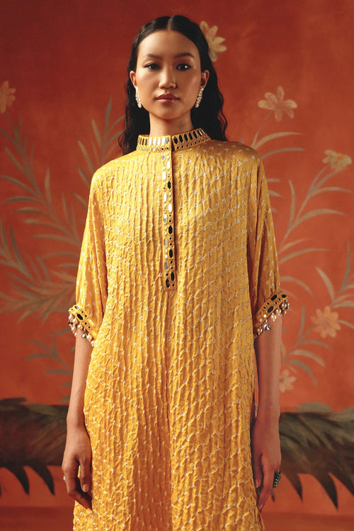 Honeycomb Oversized Bandhani Kurta with Ivory Asymmetric Pants