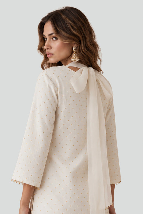 Off-White Brocade Banarasi Kurta With Detachable Necklace And Pants