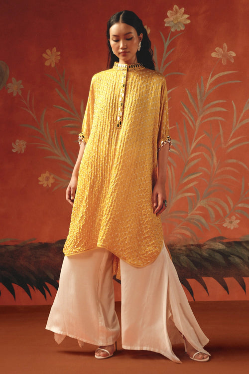 Honeycomb Oversized Bandhani Kurta with Ivory Asymmetric Pants