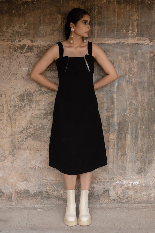 Black Contoured 3D Comfort Dress