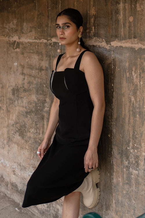 Black Contoured 3D Comfort Dress