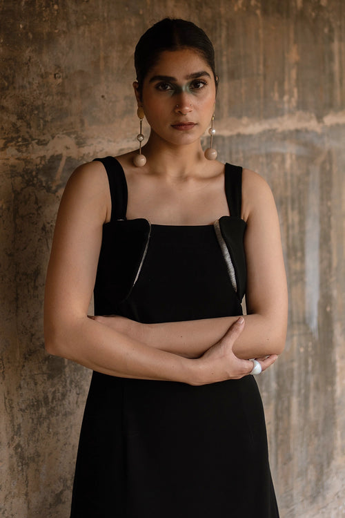 Black Contoured 3D Comfort Dress