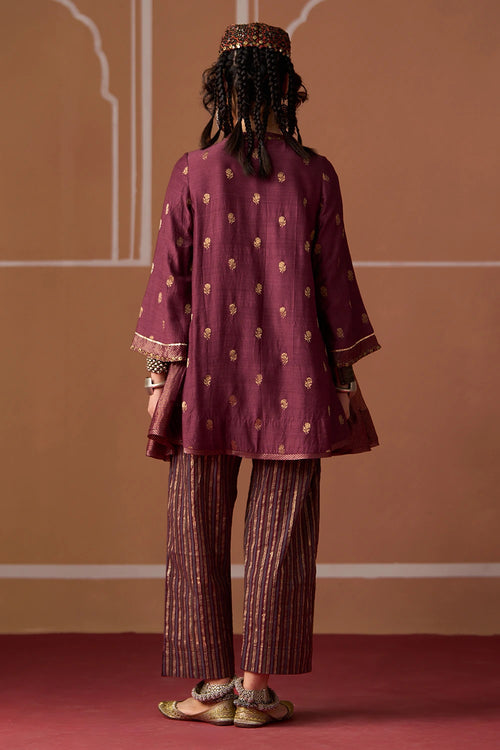 Oorja Kurta