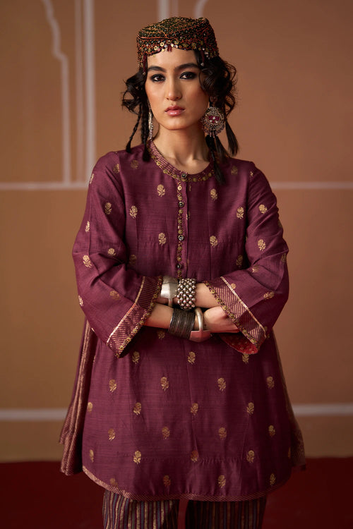 Oorja Kurta