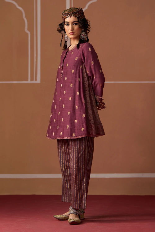 Oorja Kurta