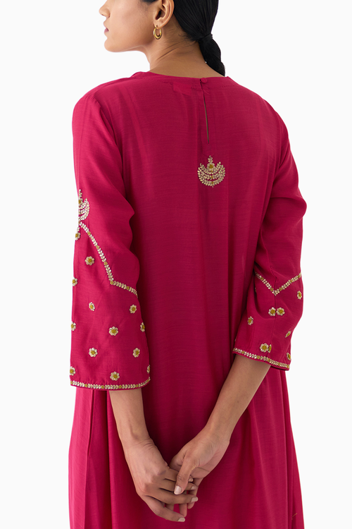 Ambily Rani Pink Kurta Set