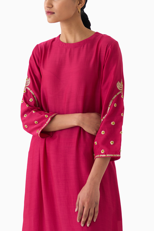Ambily Rani Pink Kurta Set