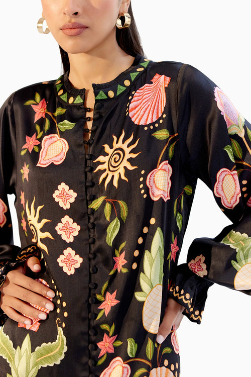 Ilia Seashell Black Shirt
