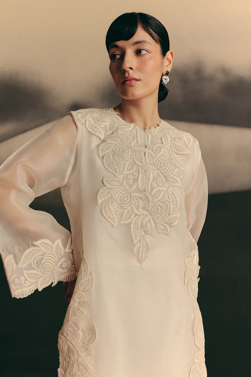 White Elysia Set