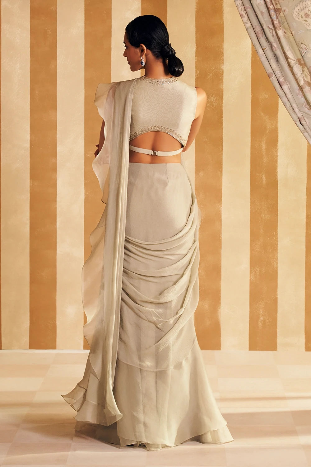 Nafeesa Silver Green Sari Set