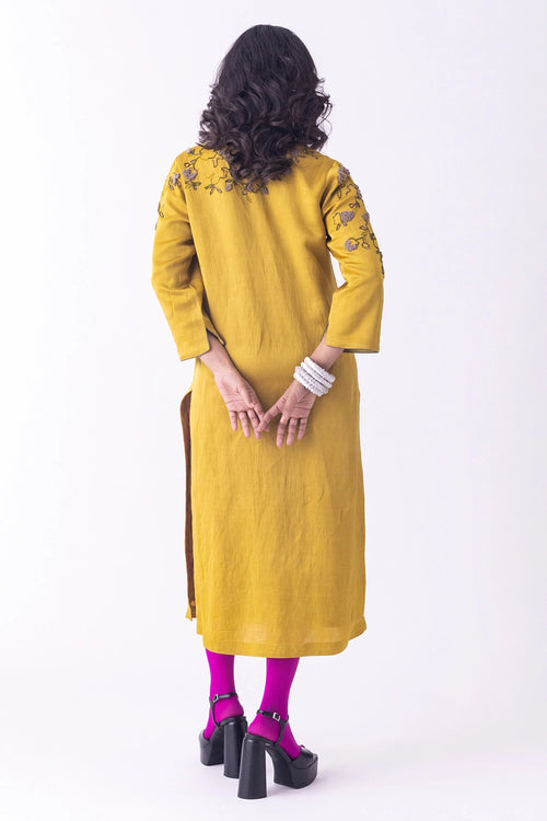 Nav Kurta