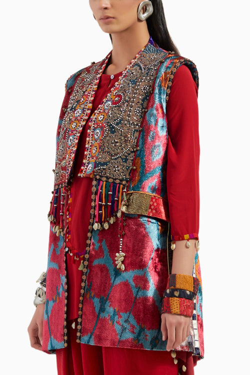 Ruhi Sleeveless Jacket