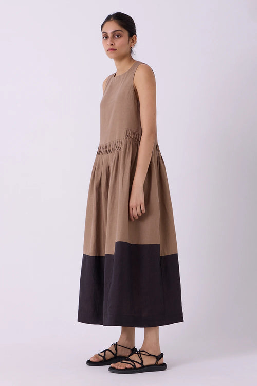 Sumi Brown Colourblocked Linen Midi Dress