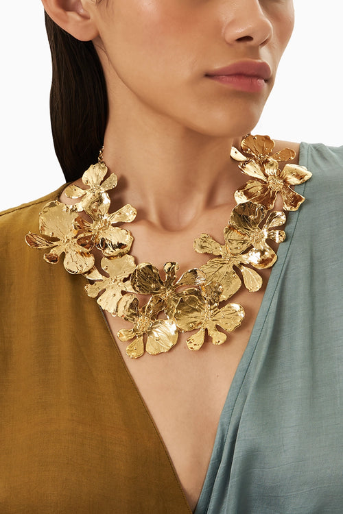 Gulmohar Choker
