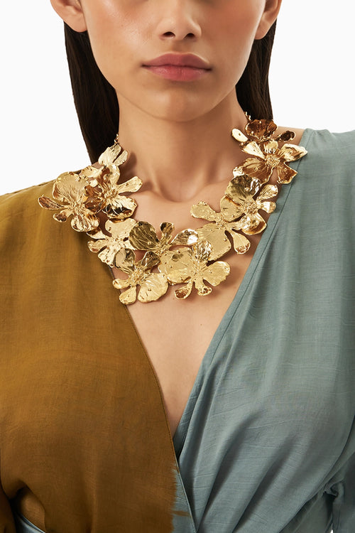 Gulmohar Choker