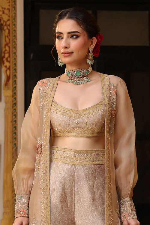 Ahista Ivory Cape Set