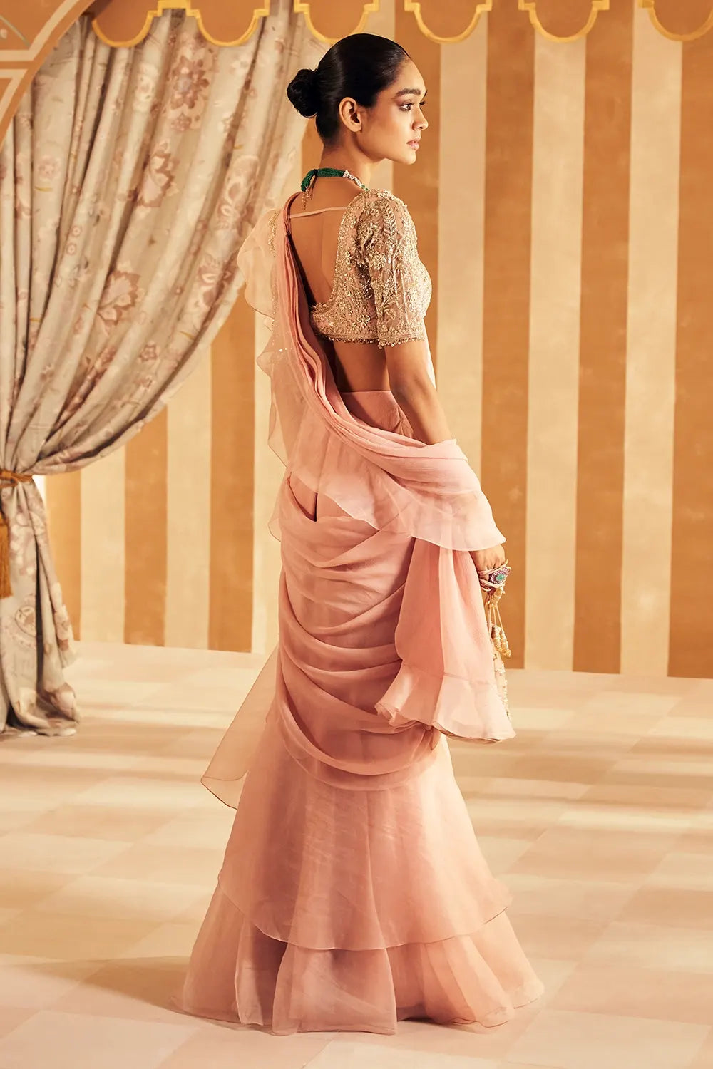 Hunarban Dusky Pink Sari Set