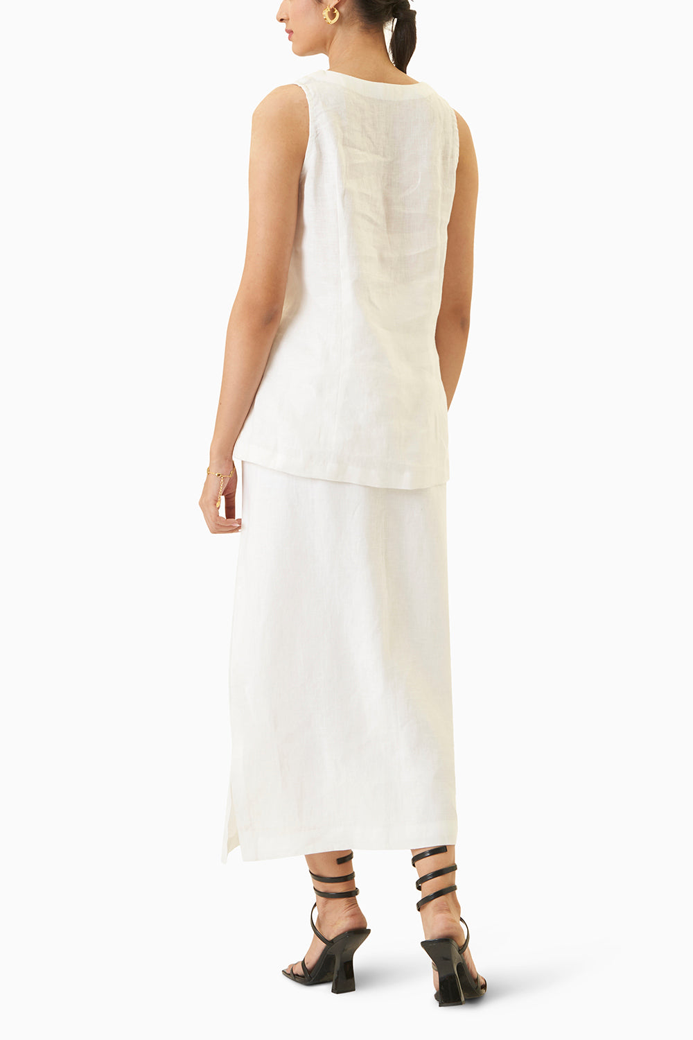 White Linen Thread work Hibiscus Co-ord Set