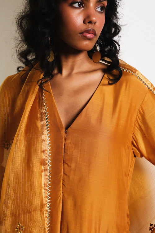 Noorani Kurta Set