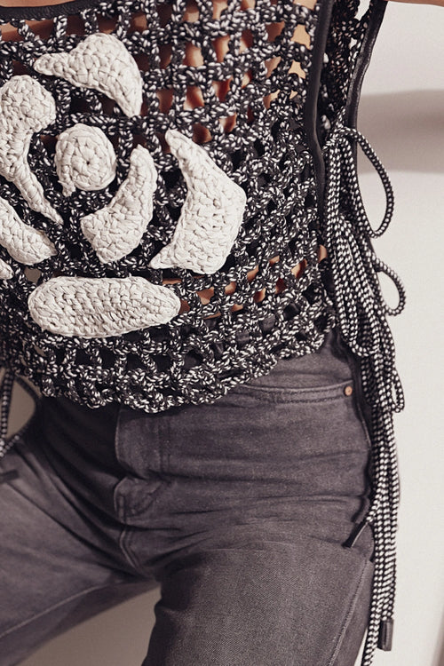 Black White Rosa Vest