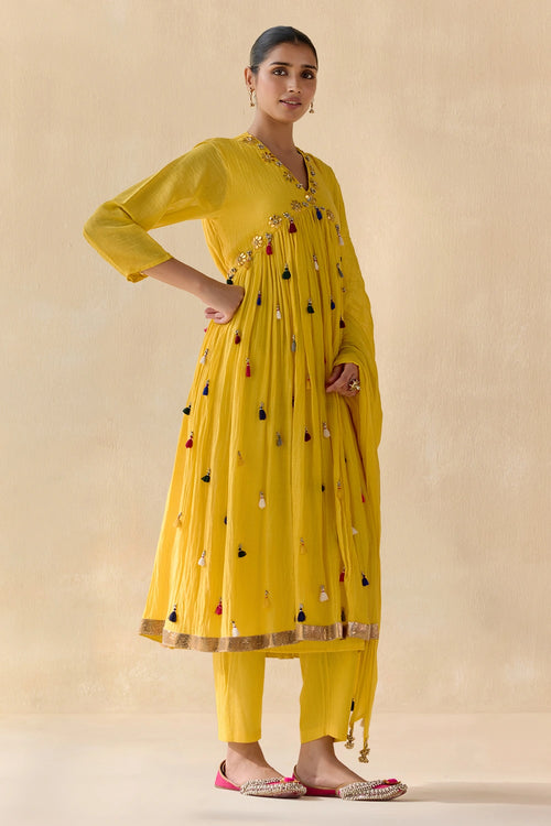 Peetambara Kurta Set
