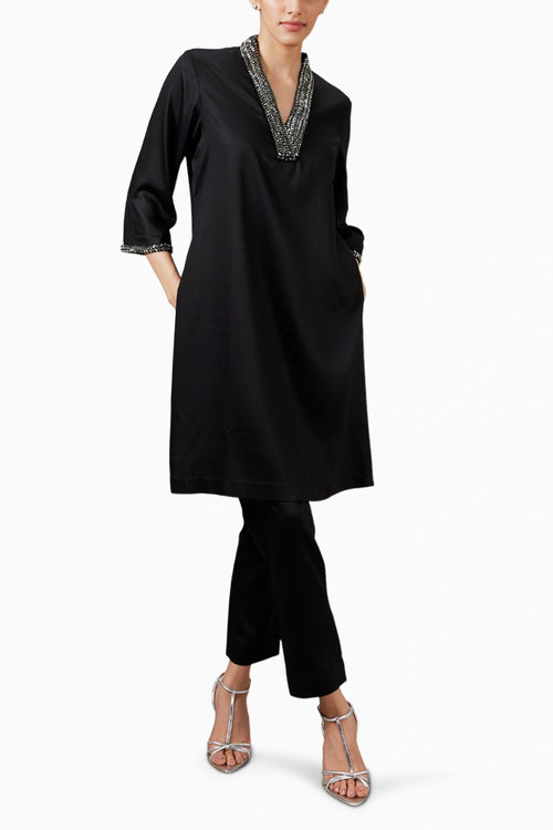Étoile Noir Kurta Set