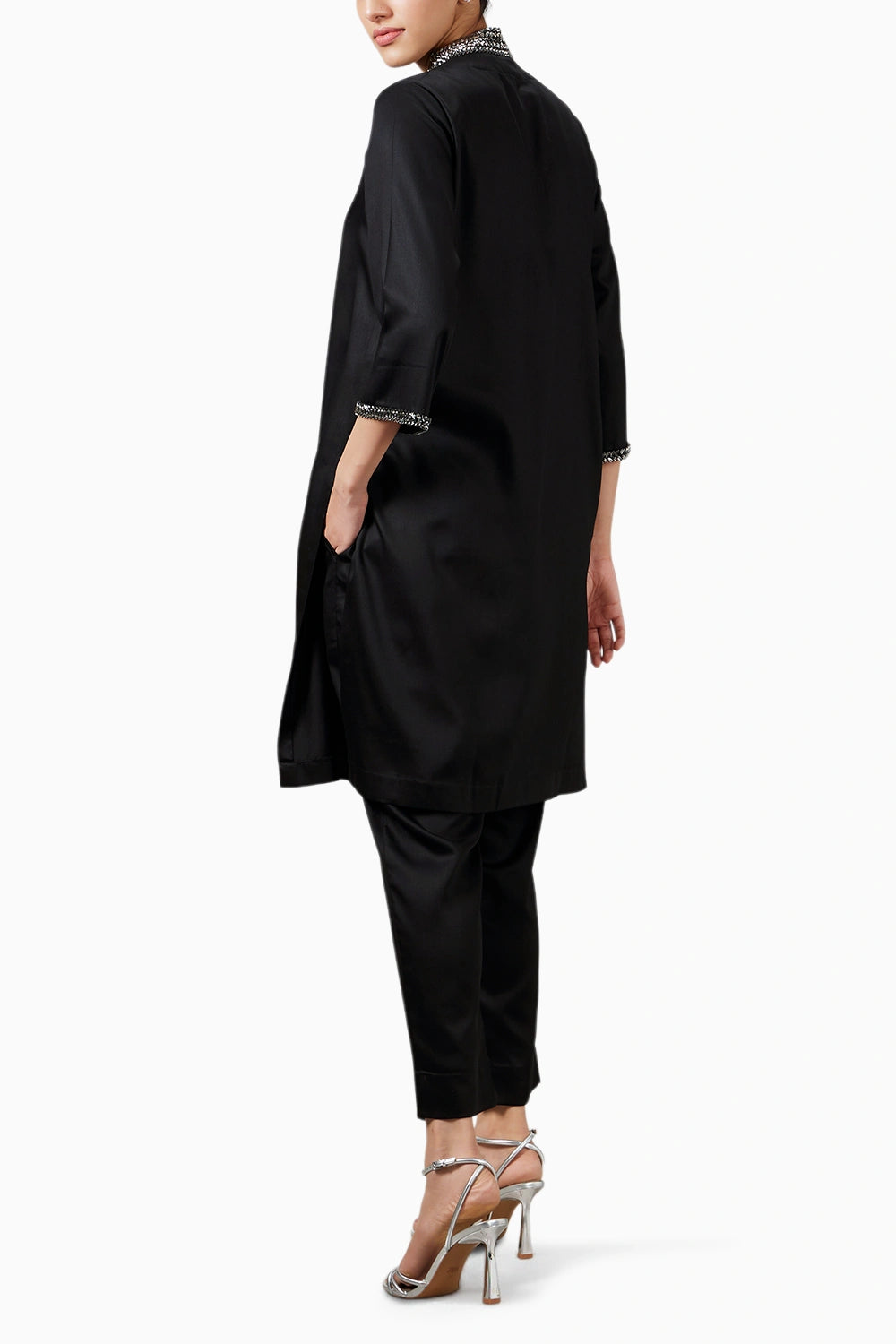 Étoile Noir Kurta Set