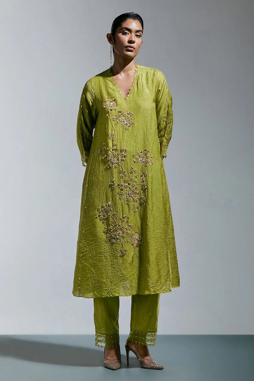 Henna Floral Embroidered Crushed Silk Kurta Set