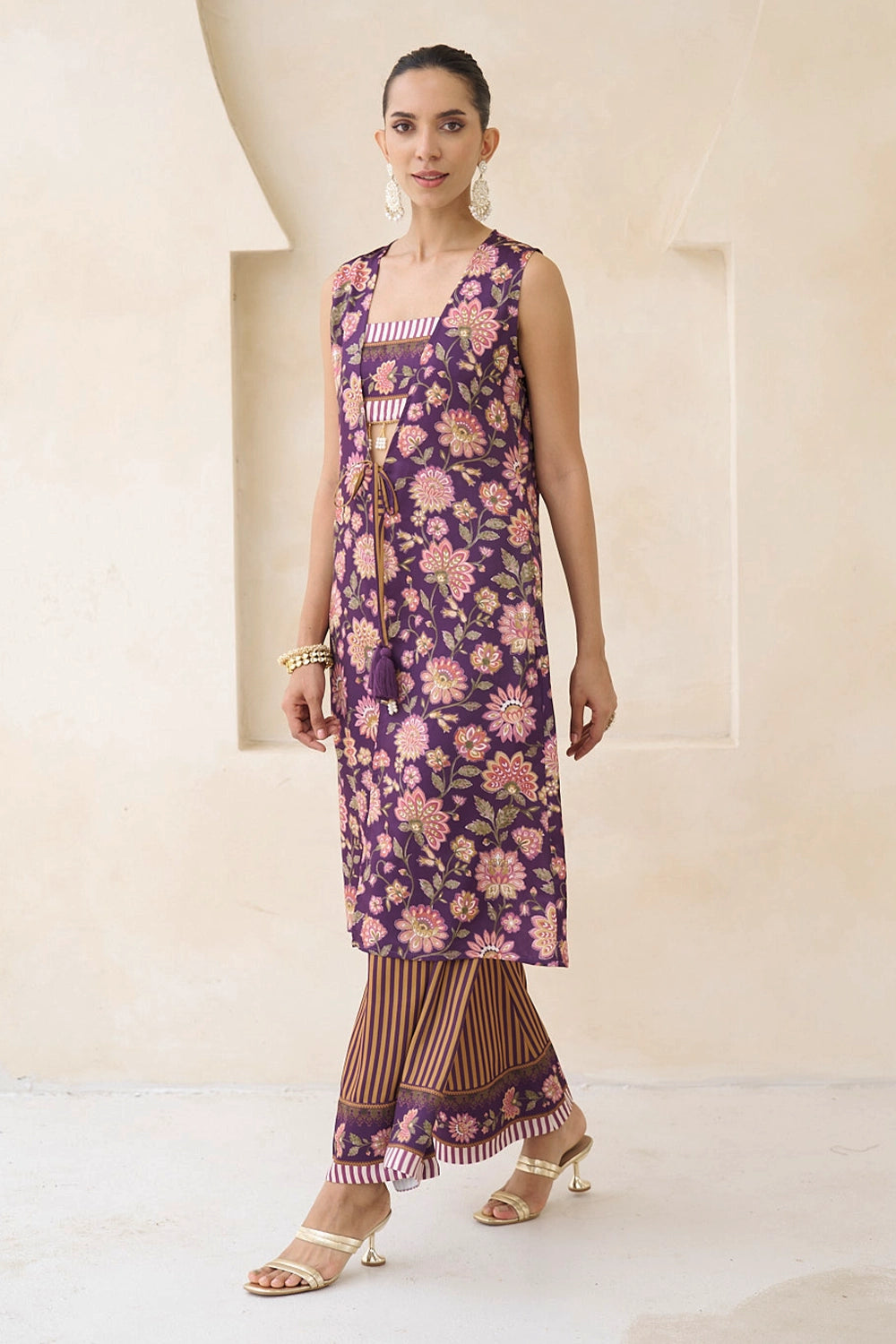 Urvi Set