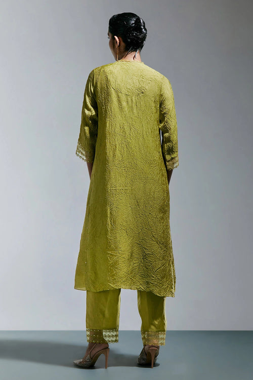 Henna Floral Embroidered Crushed Silk Kurta Set